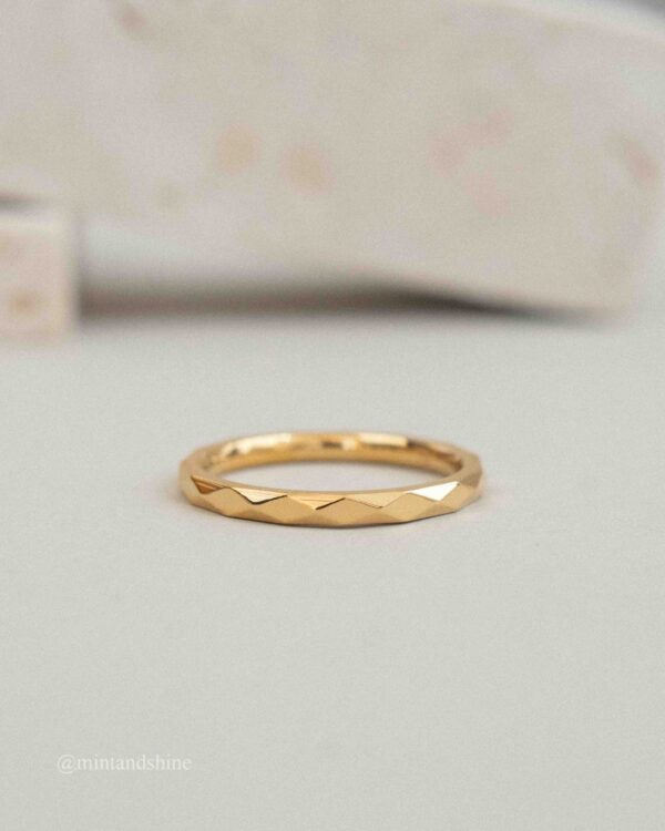 Rhombus Ring